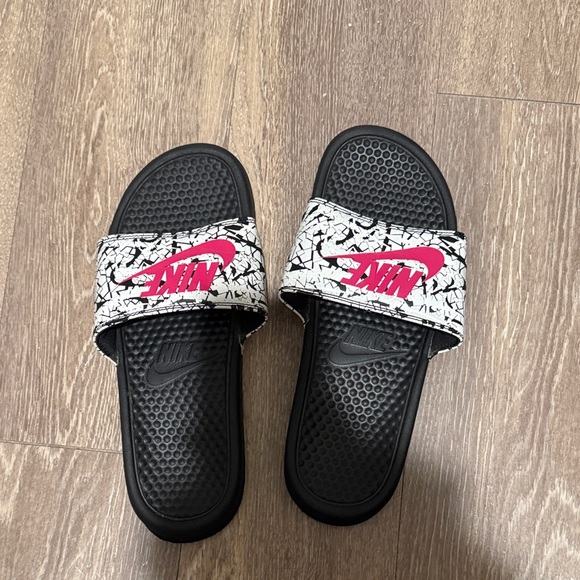 Nike Shoes - Nike Black and White Slides with Pink Logo